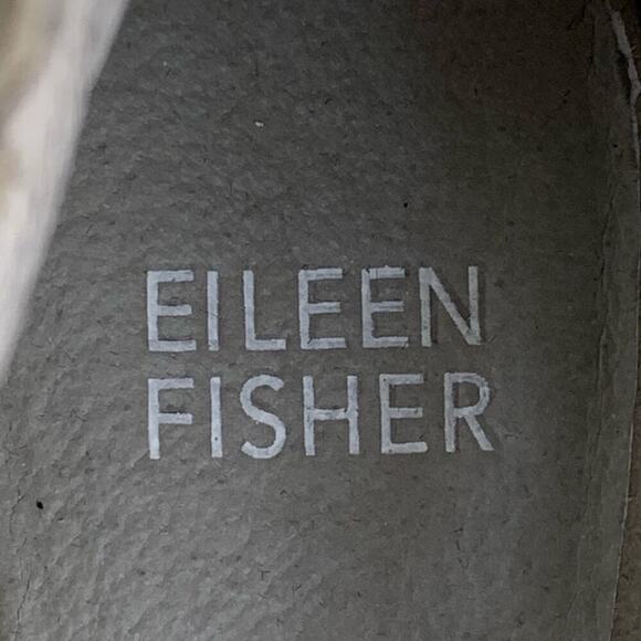 Eileen Fisher Vero Cuoio Grey Suede Strappy Block Heel Peep-Toe Booties - Size 7 - Picture 8 of 9